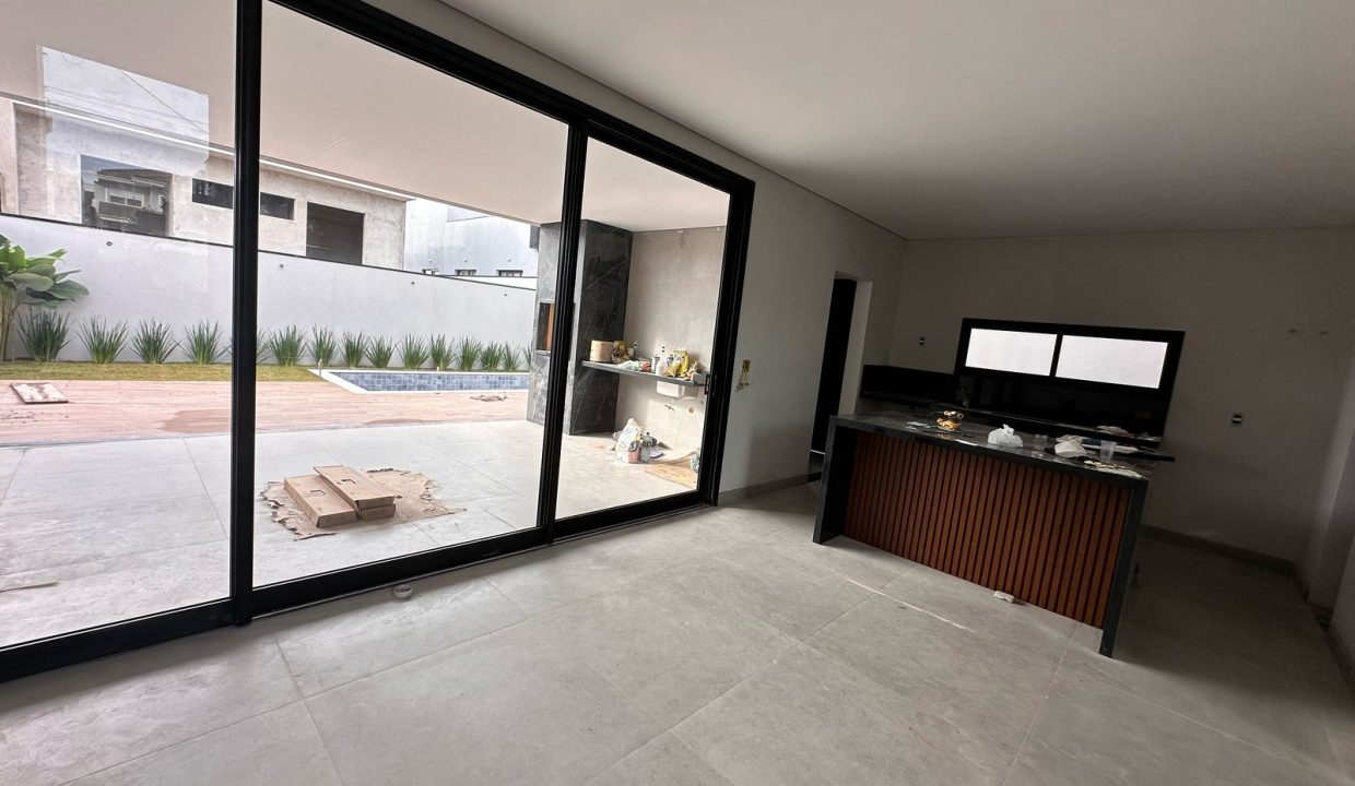 01905144-2520-47e7-9eca-92d7dff9751b