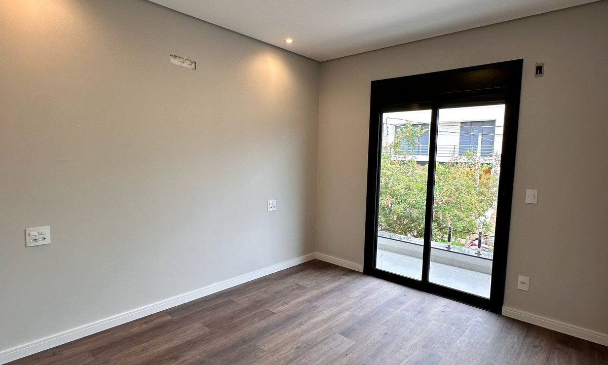 WhatsApp Image 2025-02-28 at 12.16.31