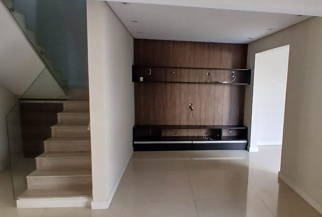 2b280d91-967a-44cd-a9d7-262cceda52a8_0031_8256b340-9cbe-46ff-b5e0-cf215e3b33d4