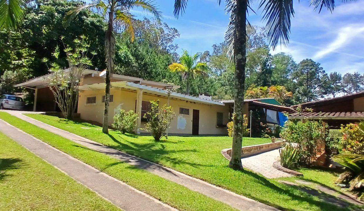 ecf36ce7-7e8f-4b2b-a1b2-a1d83c1096fb