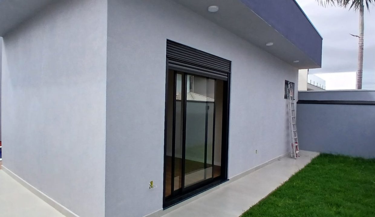 1f225030-a0d5-4f94-8e71-03eb2276722a