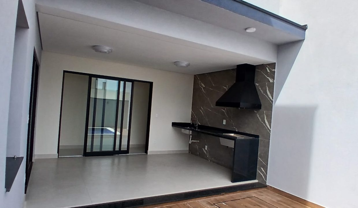 d768d2f4-ea0d-4ade-abe1-b149db91c430